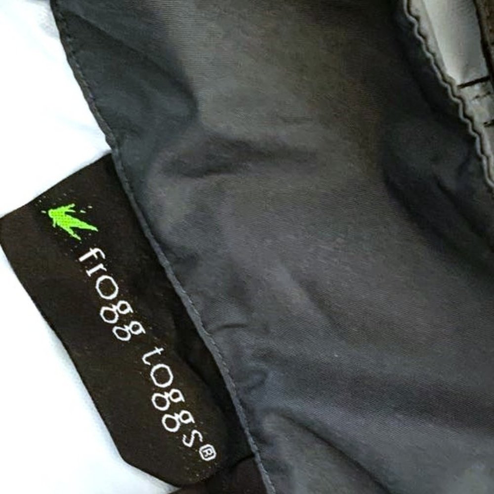FroggToggs Size S/M Water‎ Resistant Thin Hooded Jacket